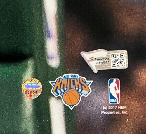 Кристапс Порзингис Подписа снимка Фанатици Ню Йорк Никс 16х20 Блок - Снимки на НБА с автограф