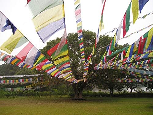 Тибетски Молитвен флаг с размери 10 х 10 сантиметра в големия списък от 25 знамена – Традиционен дизайн с 5 Цветни елементи