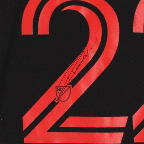 Флориан Валот в мача на Ню Йорк Ред Буллс с автограф - Използвал Черна фланелка №22 на сезона MLS 2020 г. - Футболни фланелки с автографи