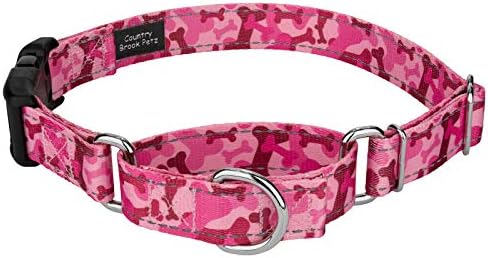 Country Brook Petz - Камуфляжный Отразяваща нашийник за кучета с марка Martingale от розова кост, с луксозна колекция пряжек с 5 дизайнами за защита по време на нощта (1 инч, средно