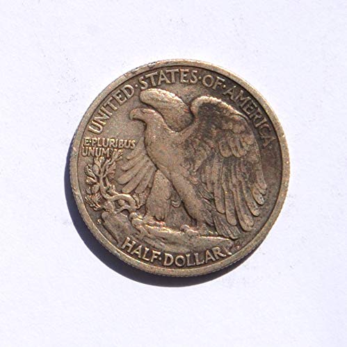 Монетен двор на Съединените Щати на Америка на 1942 година Walking Liberty (сребро проба 900) №1 в монетния двор на Сан Франциско. Полдоллара за Втората световна война Много До