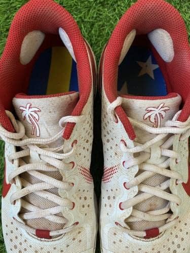 Употребявани футболни обувки, Ози Олбиса Атланта Брейвз на постсезонке 2021 г. с автограф ЛОА - MLB