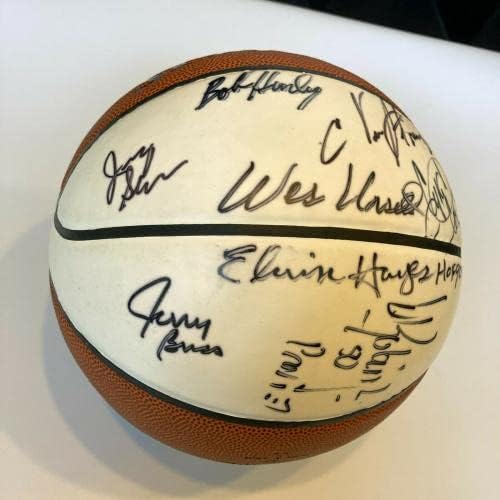 Джери Бъс 2010 Влизането в Залата на Славата на Баскетбола с няколко Подписите на JSA COA - Баскетболни Топки с автографи
